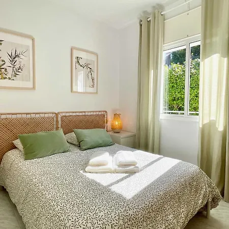 The Cliffs - Arealongabeach Holiday home *